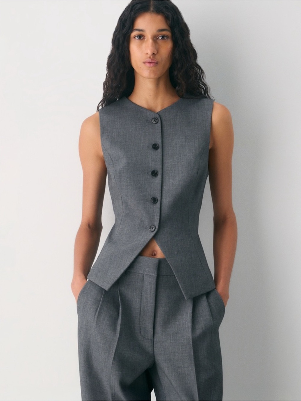 Aritzia Wilfred Regal Crepette Vest Size 4